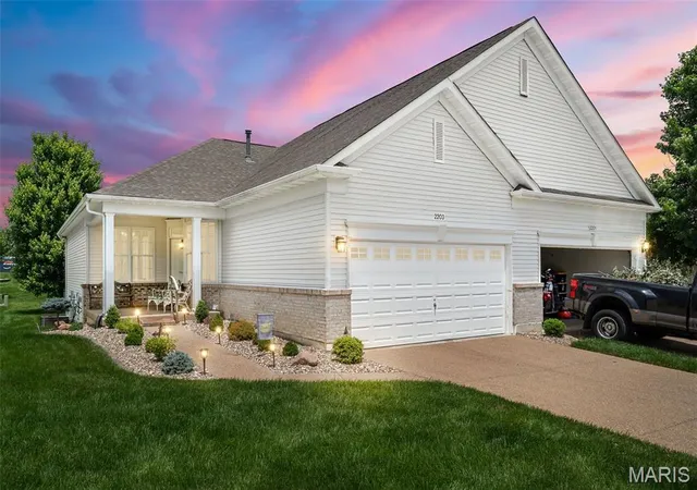 Homes for sale in Lake Saint Louis, MO | 2203 Hawks Landing Dr #C, Lake Saint Louis, MO 63367 | MLS# MIS26035229
