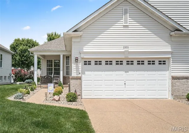 Homes for sale in Lake Saint Louis, MO | 2203 Hawks Landing Dr #C, Lake Saint Louis, MO 63367 | MLS# MIS26035229