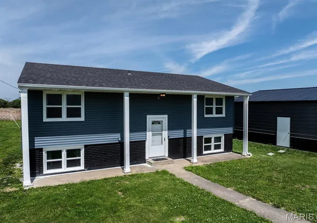 Homes for sale in Hannibal, MO | 11581 Hwy 61, Hannibal, MO 63401 | MLS# MIS26035249