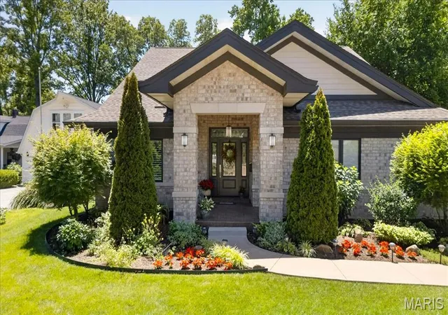 Homes for sale in Webster Groves, MO | 214 E Glendale Rd, Webster Groves, MO 63119 | MLS# MIS26035260