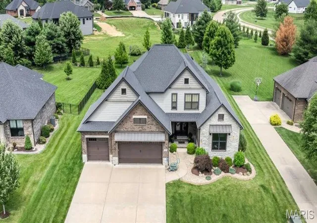 Homes for sale in Edwardsville, IL | 3904 Stone Hollow Ln, Edwardsville, IL 62025 | MLS# MIS26035281
