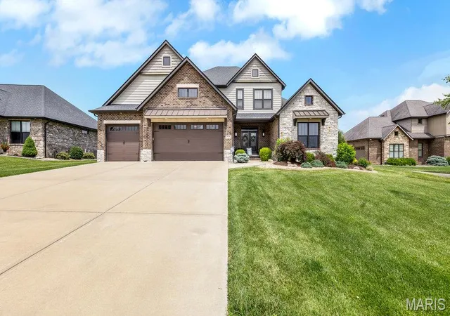Photo 33 of Single family home for sale at 3904 Stone Hollow Ln, Edwardsville, IL 62025 | MLS# MIS26035281 | Listing updated on 2026-09-13