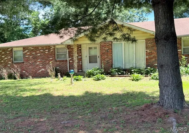 Photo 1 of Sale Pending at 1874 Lake Henry Ave, Mulberry Grove, IL 62262 | MLS# MIS26035331 | Listing updated on 2026-08-10