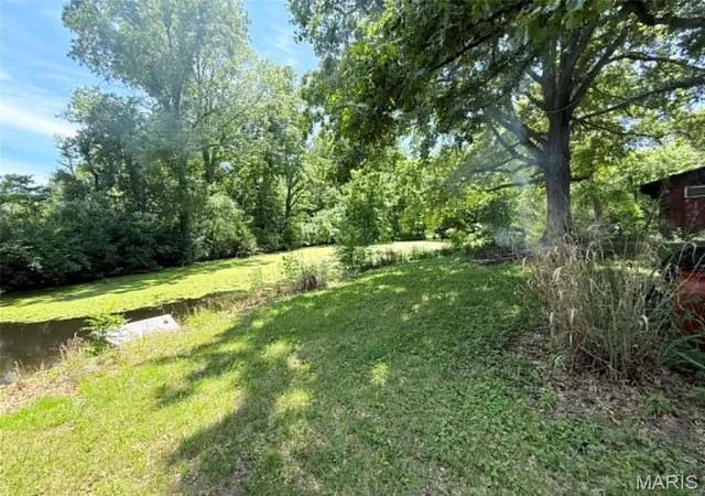 Photo 3 of Sale Pending at 1874 Lake Henry Ave, Mulberry Grove, IL 62262 | MLS# MIS26035331 | Listing updated on 2026-08-10