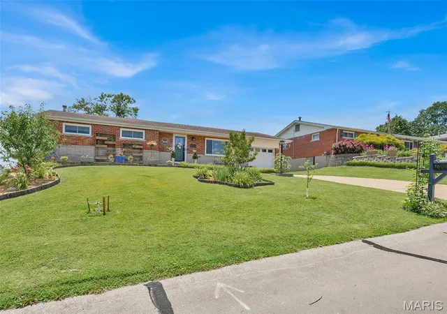 4th image of 9806 Whitcomb Ln, Unincorporated, MO 63123 | MLS# MIS26035368