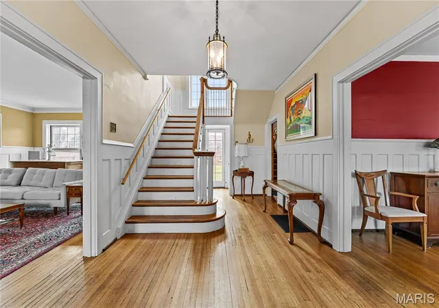 Photo 3 of Single family home for sale at 30 Kingsbury Pl, Saint Louis, MO 63112 | MLS# MIS26035380 | Listing updated on 2026-06-30