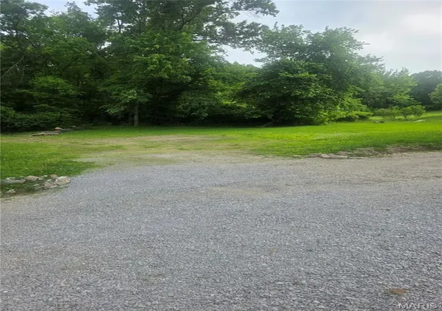 Photo 3 of Single family home for sale at 7072 Burgan Grove, House Springs, MO 63051 | MLS# MIS26035381 | Listing updated on 2026-09-18