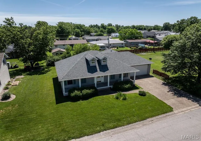 1st image of 111 Westview St, Palmyra, MO 63461 | MLS# MIS26035393