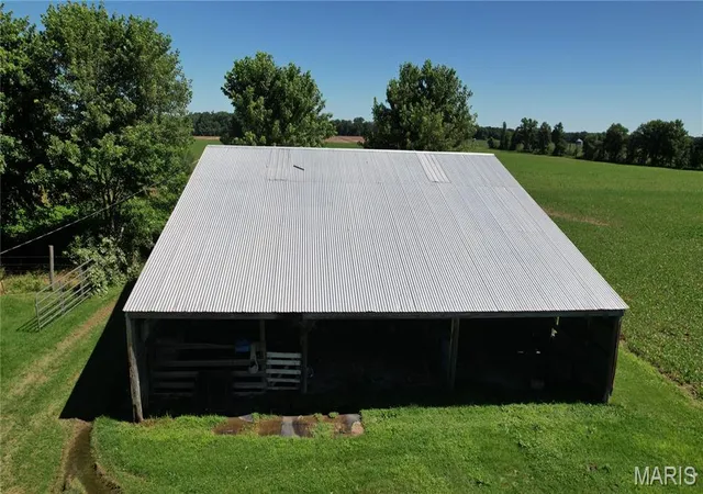 37th image of 2270 N 1600 St, Brownstown, IL 62418 | MLS# MIS26035413