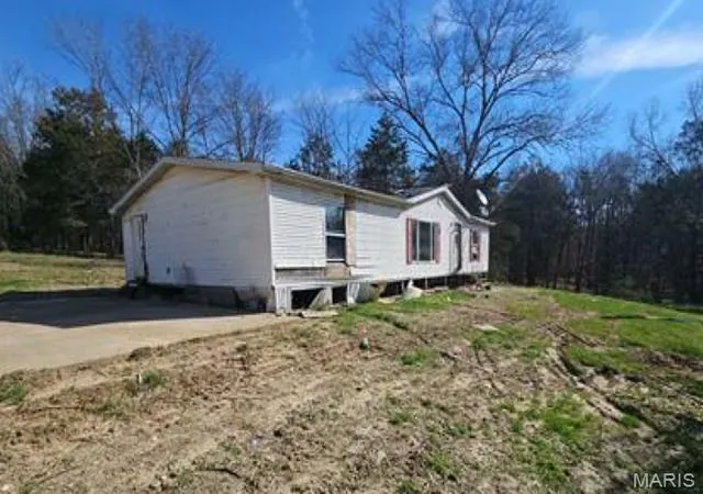 Homes for sale in De Soto, MO | 401 Hill Side Rd, De Soto, MO 63020 | MLS# MIS26035428