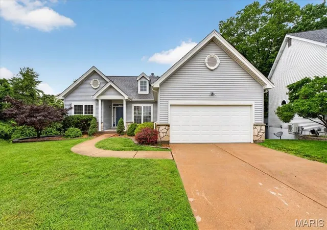 1st image of 853 Wellesley Pl Dr, Chesterfield, MO 63017 | MLS# MIS26035443