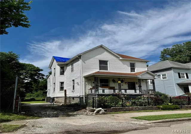 Homes for sale in East St Louis, IL | 812 Market Ave, East St Louis, IL 62201 | MLS# MIS26035475