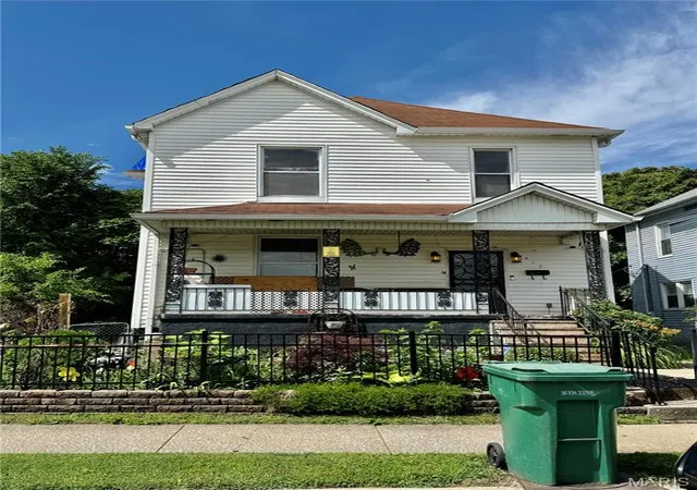 Homes for sale in East St Louis, IL | 812 Market Ave, East St Louis, IL 62201 | MLS# MIS26035475