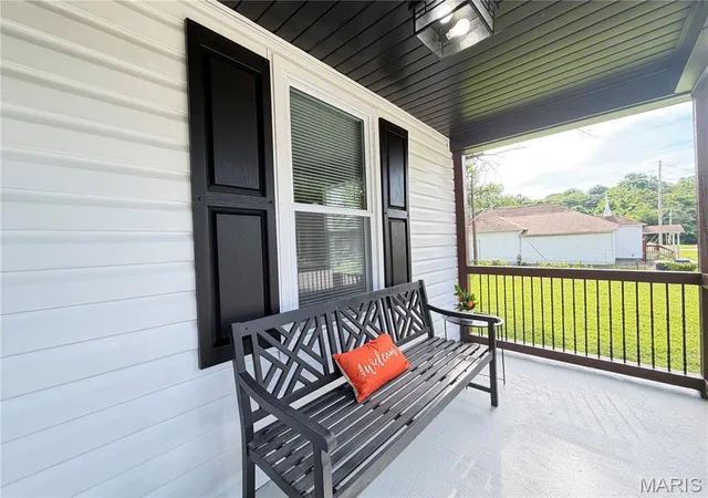 Homes for sale in De Soto, MO | 206 E Clement St, De Soto, MO 63020 | MLS# MIS26035478