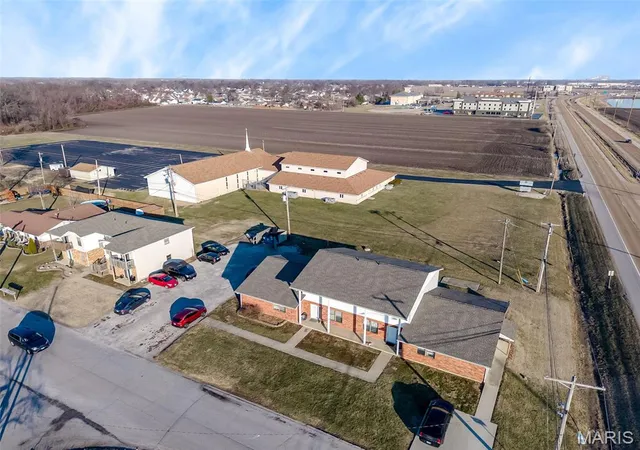 Homes for sale in Granite City, IL | 1 And 3 Georgetown Dr, Granite City, IL 62040 | MLS# MIS26035479