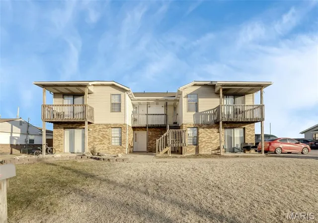Homes for sale in Granite City, IL | 1 And 3 Georgetown Dr, Granite City, IL 62040 | MLS# MIS26035479