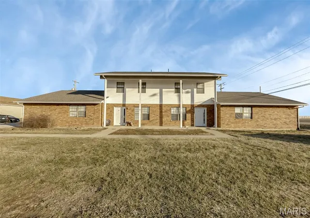 Homes for sale in Granite City, IL | 1 And 3 Georgetown Dr, Granite City, IL 62040 | MLS# MIS26035479