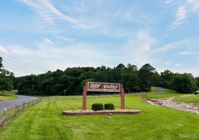 Homes for sale in Steelville, MO | 411 Ridgecrest Dr, Steelville, MO 65565 | MLS# MIS26035498