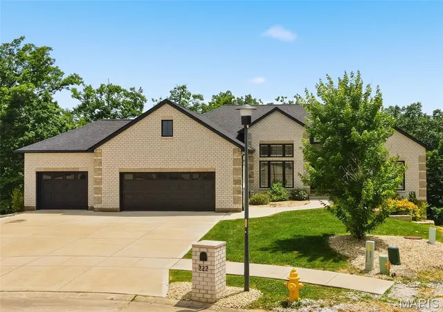 3rd image of 222 Redmond Pines Dr, Wentzville, MO 63385 | MLS# MIS26035534