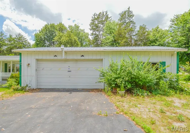 Homes for sale in Baldwin, IL | 10231 Sandy Dr, Baldwin, IL 62217 | MLS# MIS26035544