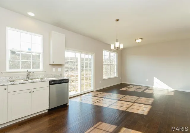 4th image of 32 Wingtip Ct, Saint Peters, MO 63376 | MLS# MIS26035545