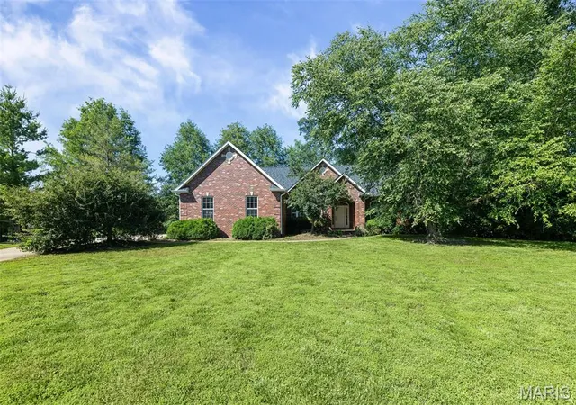 3rd image of 5259 Shingle Oak Ln, Smithton, IL 62285 | MLS# MIS26035582