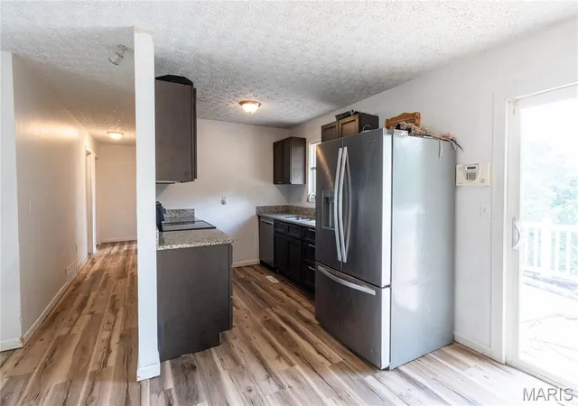 Photo 4 of Single family home for sale at 24235 Thames Ln, Saint Robert, MO 65584 | MLS# MIS26035584 | Listing updated on 2026-08-05