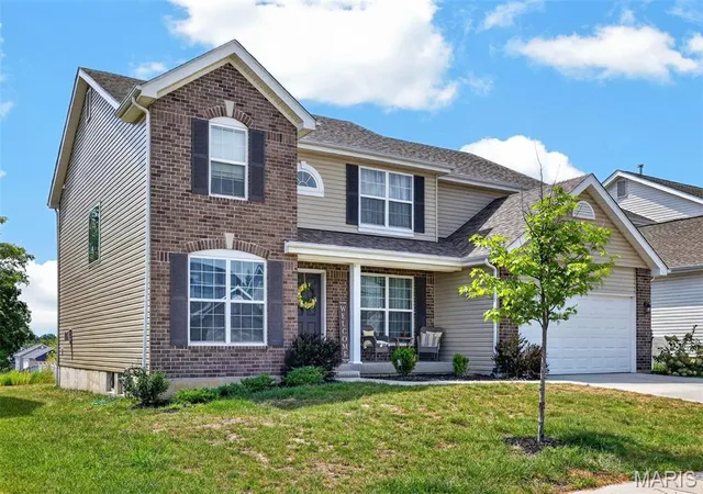 Photo 3 of Single family home for sale at 135 Prairie Wind Dr, Wentzville, MO 63385 | MLS# MIS26035596 | Listing updated on 2026-09-14