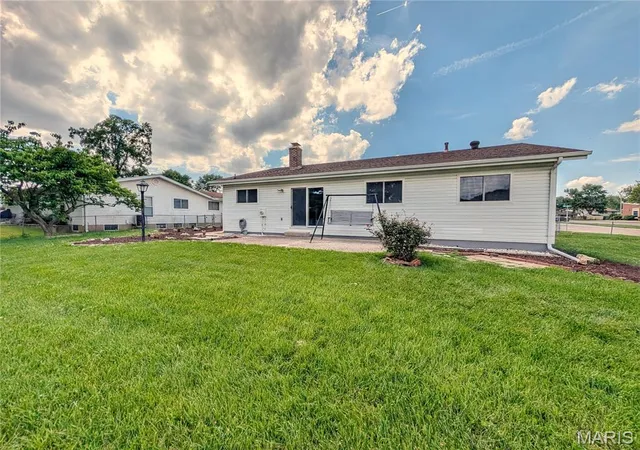 Homes for sale in Hazelwood, MO | 7496 Sir Lords Ln, Hazelwood, MO 63042 | MLS# MIS26035601