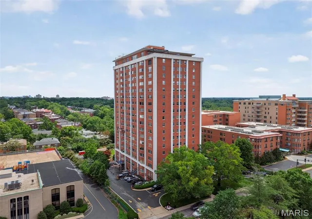 Homes for sale in Clayton, MO | 710 S Hanley Rd #10A, Clayton, MO 63105 | MLS# MIS26035621