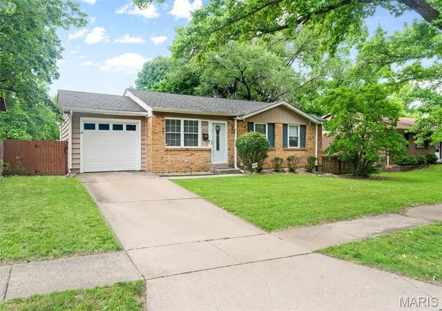 Photo 1 of Single family home for sale at 2153 Northern Limits Dr, Florissant, MO 63031 | MLS# MIS26035638 | Listing updated on 2026-09-24