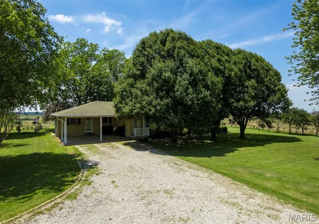 Homes for sale in Campbell, MO | 30423 County Road 305, Campbell, MO 63933 | MLS# MIS26035704
