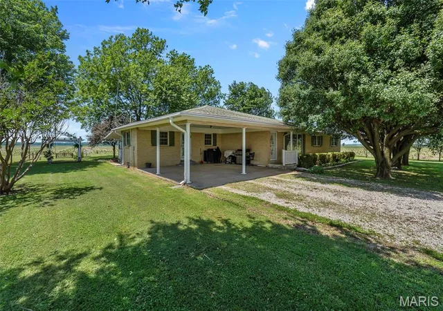 Homes for sale in Campbell, MO | 30423 County Road 305, Campbell, MO 63933 | MLS# MIS26035704