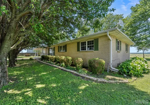 Homes for sale in Campbell, MO | 30423 County Road 305, Campbell, MO 63933 | MLS# MIS26035704