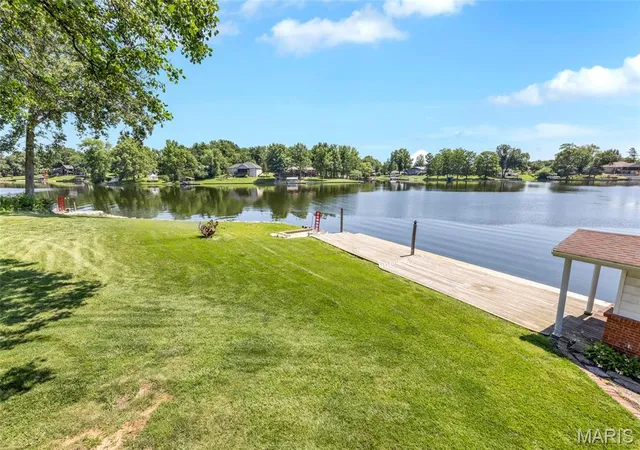 Homes for sale in Edwardsville, IL | 693 Boulevard De Cannes, Edwardsville, IL 62025 | MLS# MIS26035719