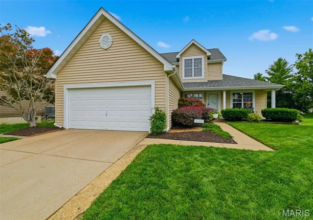 2nd image of 16337 Hampden Pl, Florissant, MO 63034 | MLS# MIS26035724