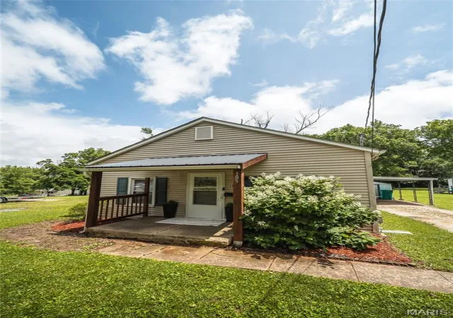 Homes for sale in St Clair, MO | 185 Kitchell Ave, St Clair, MO 63077 | MLS# MIS26035735