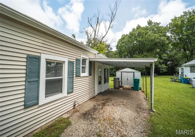 Homes for sale in St Clair, MO | 185 Kitchell Ave, St Clair, MO 63077 | MLS# MIS26035735