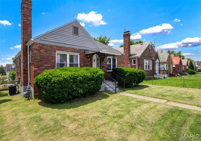 Photo 2 of Single family home for sale at 1802 Switzer Ave, Saint Louis, MO 63147 | MLS# MIS26035737 | Listing updated on 2026-06-12