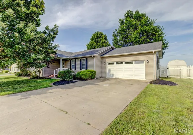 1st image of 310 N Gilmore St, Charleston, MO 63834 | MLS# MIS26035753