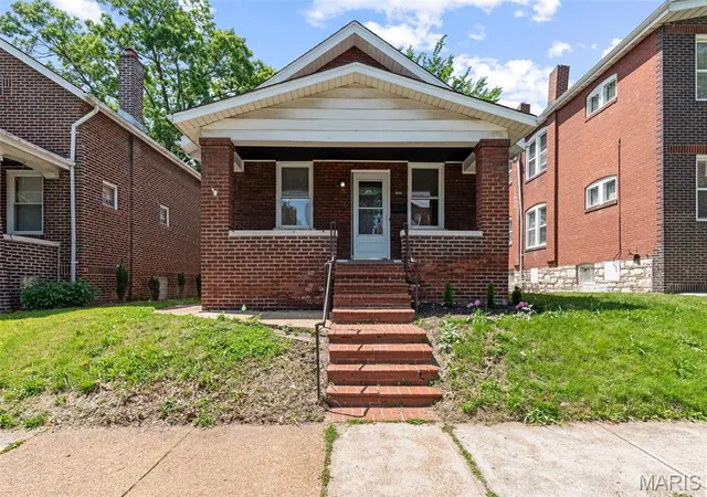 Photo 1 of Single family home for sale at 6033 Carlsbad Ave, St Louis, MO 63116 | MLS# MIS26035775 | Listing updated on 2026-09-13