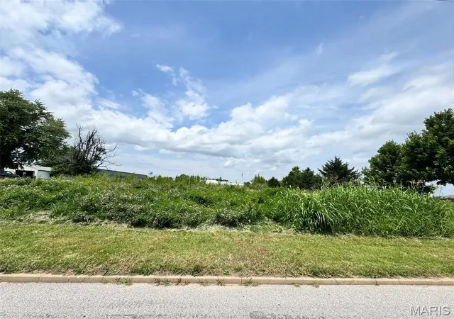 1st image of 401 Brown Rd, Saint Peters, MO 63376 | MLS# MIS26035785