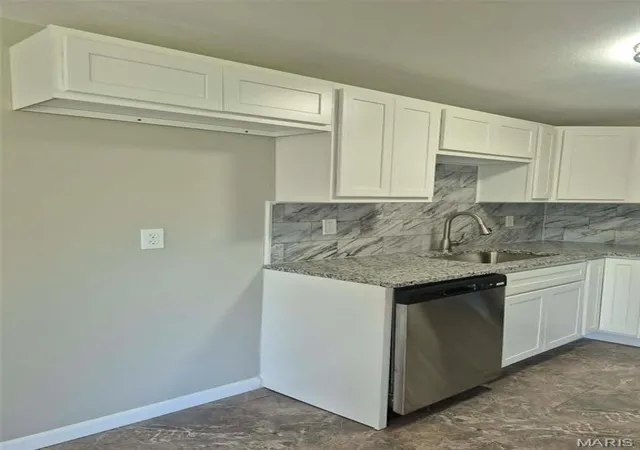 Homes for sale in Granite City, IL | 3209 Newell Dr, Granite City, IL 62040 | MLS# MIS26035789