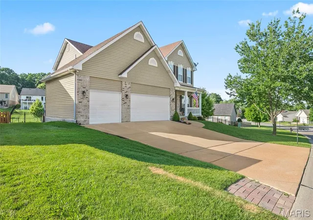 Homes for sale in Herculaneum, MO | 1339 Durham Dr, Herculaneum, MO 63048 | MLS# MIS26035824