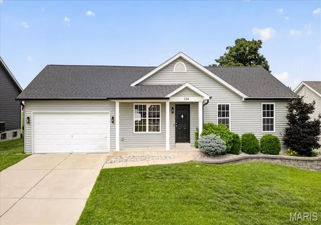 Homes for sale in Wentzville, MO | 124 Brookshire Creek Dr, Wentzville, MO 63385 | MLS# MIS26035849