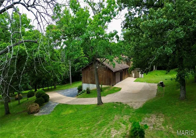 3rd image of 5881 Bear Creek Rd, House Springs, MO 63051 | MLS# MIS26035875