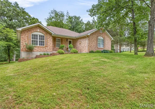 Homes for sale in Hillsboro, MO | 5079 Boone Trl, Hillsboro, MO 63050 | MLS# MIS26035883
