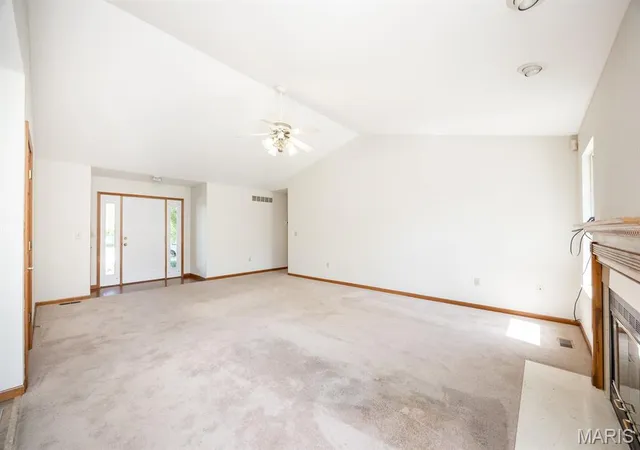 Homes for sale in Belleville, IL | 916 Crosswinds Dr, Belleville, IL 62221 | MLS# MIS26035893
