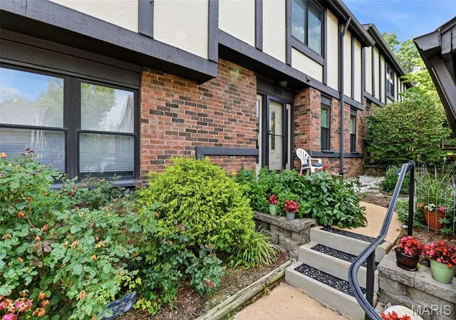 Photo 4 of Condo for sale at 13178 Royal Pines Dr #3, Saint Louis, MO 63146 | MLS# MIS26035897 | Listing updated on 2026-09-13