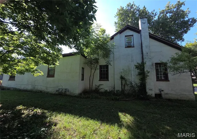 17th image of 134 N Douglas Ave, Belleville, IL 62220 | MLS# MIS26035928